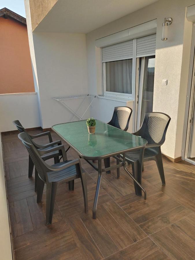 Fiesta Apartman Miskolc Eksteriør billede